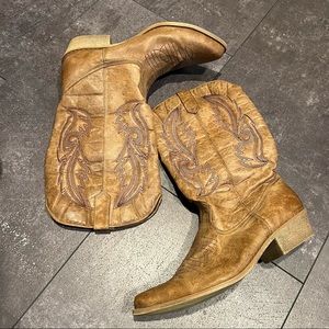 COCONUT Cowgirl Boots